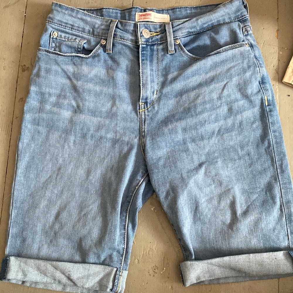 Denim Levi Strauss bermuda shorts size 6